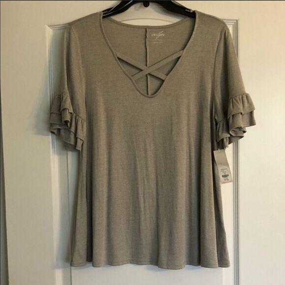 NWT Francesca’s Short Sleeve Top - Picture 1 of 2